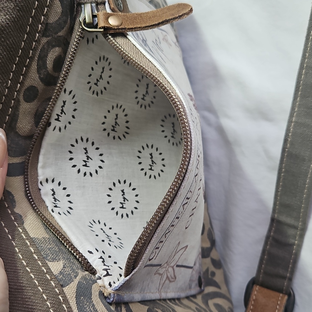 NWOT Myra Patterned Crossbody Bag - Picture 3 of 10